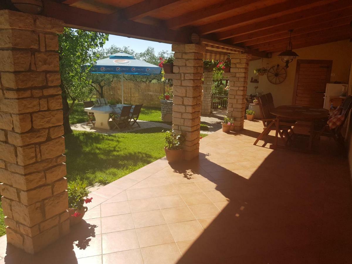 Casa Istria Villa Buje Eksteriør billede